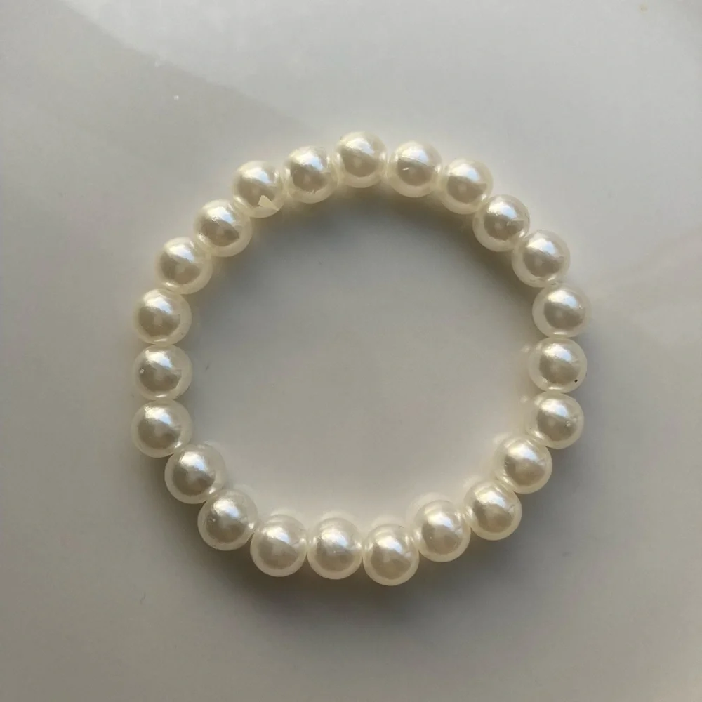 Exquisitely Delicate Freshwater Vintage & Simply Style Pearl Bracelet - Picture 1 of 11
